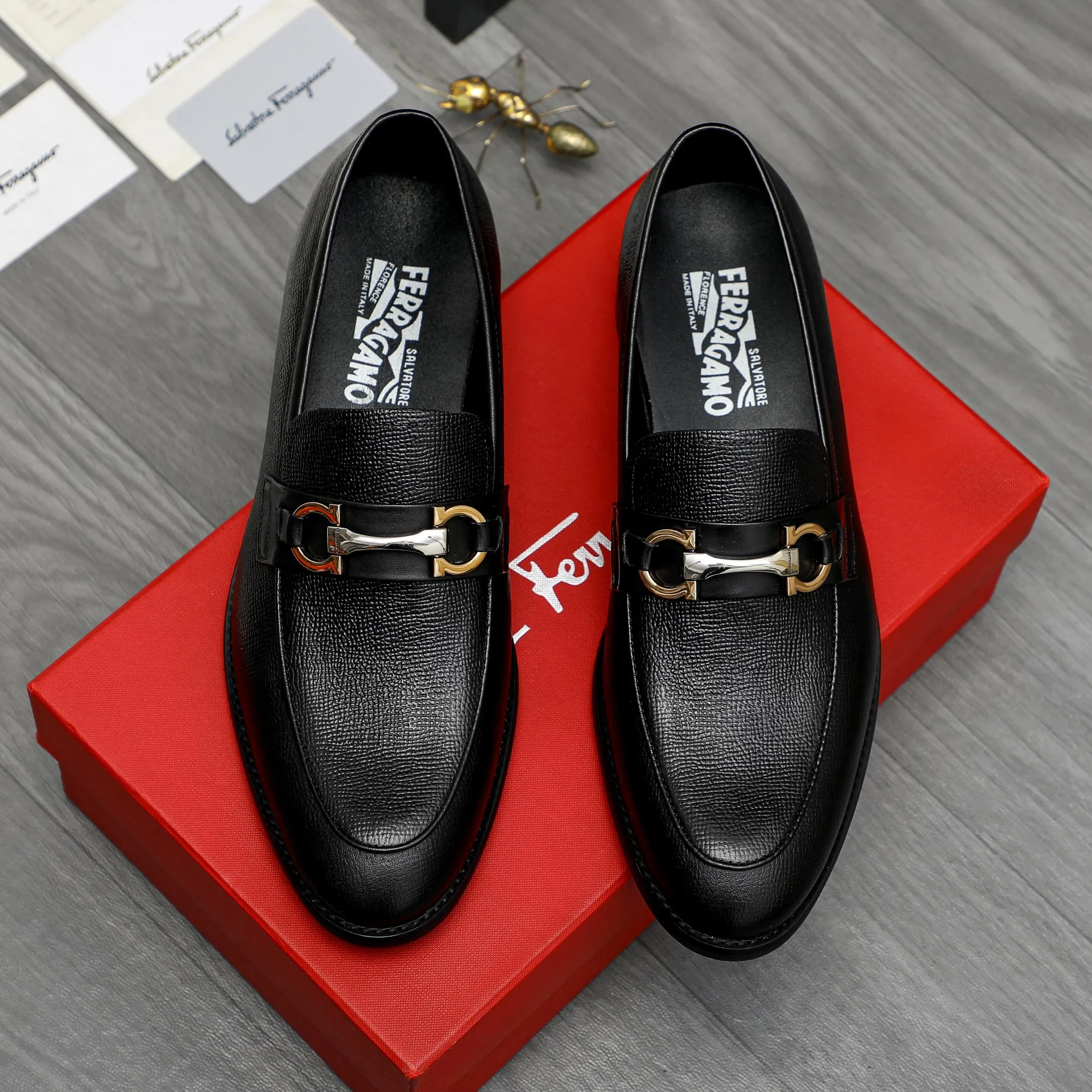Men's shoes 💰420 Product trademark: Ferragamo " Ferragamo ] Business slip-on leather shoes Regular size: 39-45 (38.46 custom-made, non-refundable) Product materials: Selected small pebbled cowhide upper, sheepskin lining, original rubber outsole